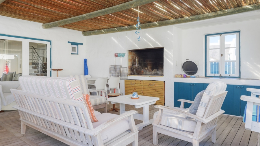 6 Bedroom Property for Sale in Struisbaai Western Cape